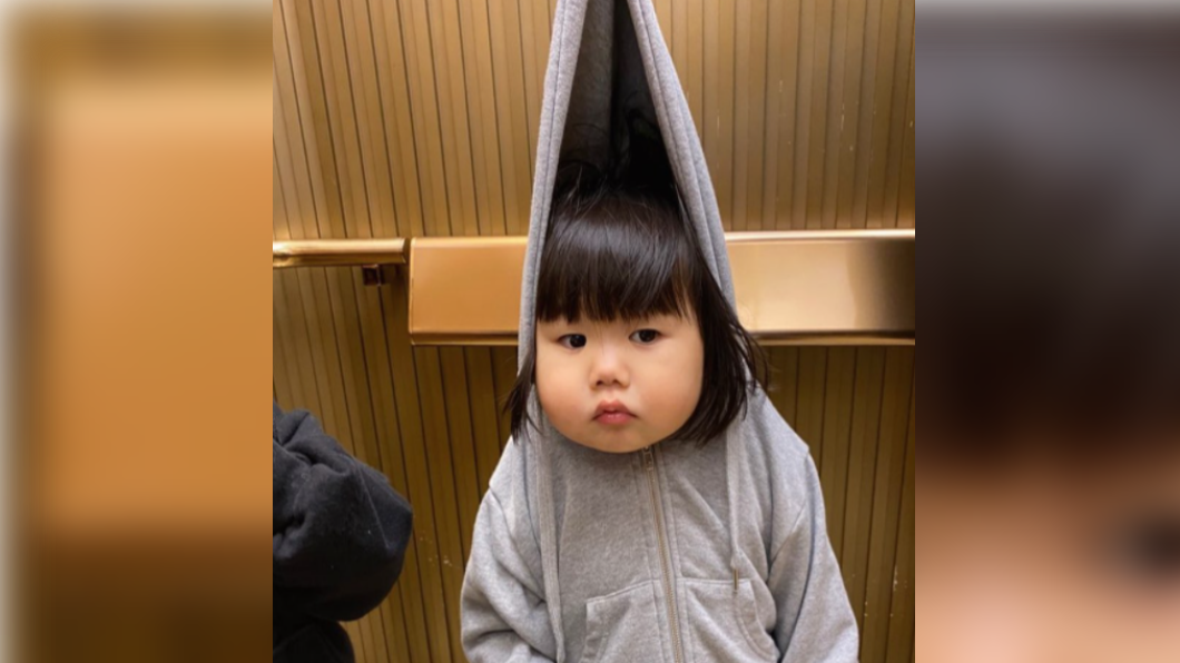 韓國小妹妹可愛的表情吸引一票粉絲。(圖/翻攝自luvv_hyul1 IG)