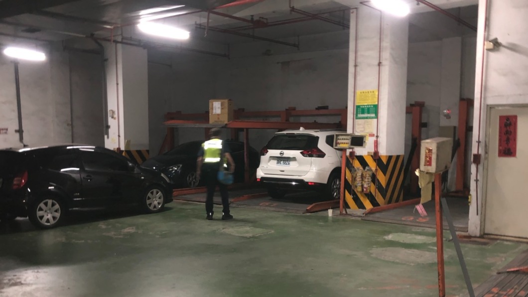 幫好友汽車接電 男子跌落機械停車場身亡