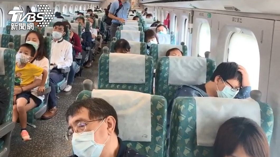 衛福部宣導口罩要把口鼻全部覆蓋住,否則防護能力會下降。(圖/TVBS資料畫面)