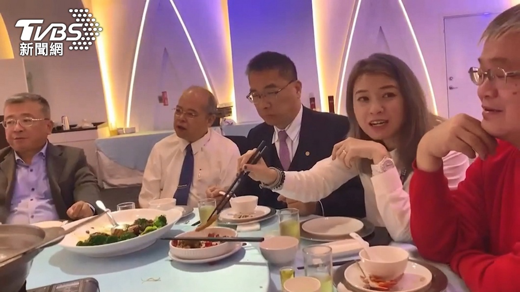 趙映光曾跟內政部長徐國勇同桌吃飯。(圖/TVBS)