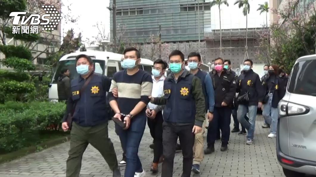 警逮竹聯幫靈骨塔詐欺。(圖/TVBS)