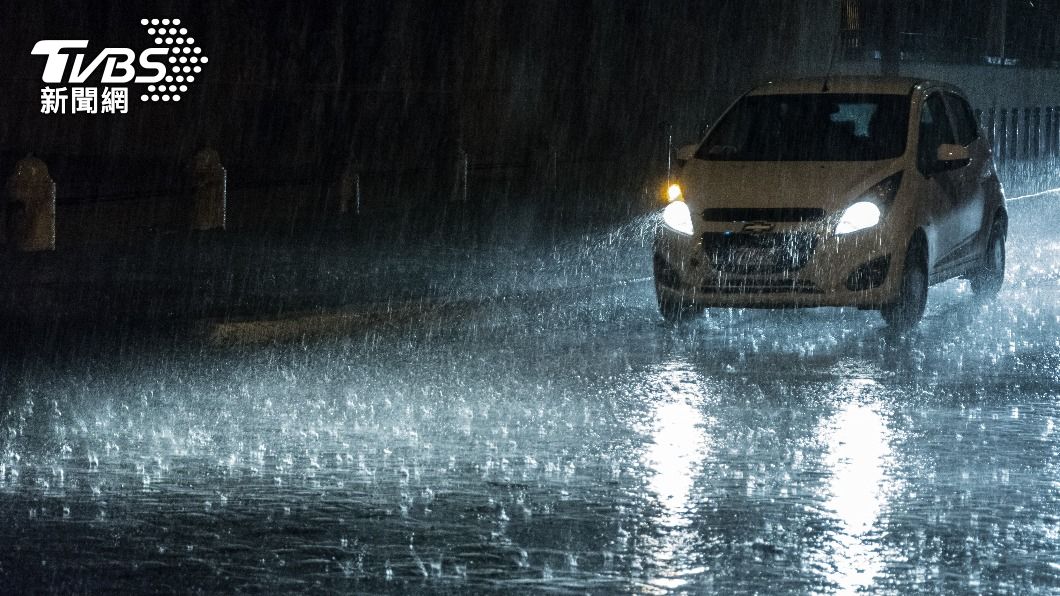 夜襲!2縣市發布大雨特報 注意瞬間大雨