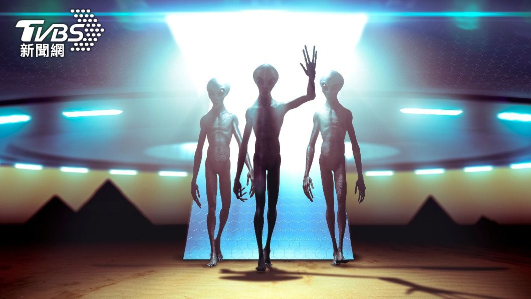 迷你外星人搭UFO登陸南美 大量民眾目擊手繪圖曝光