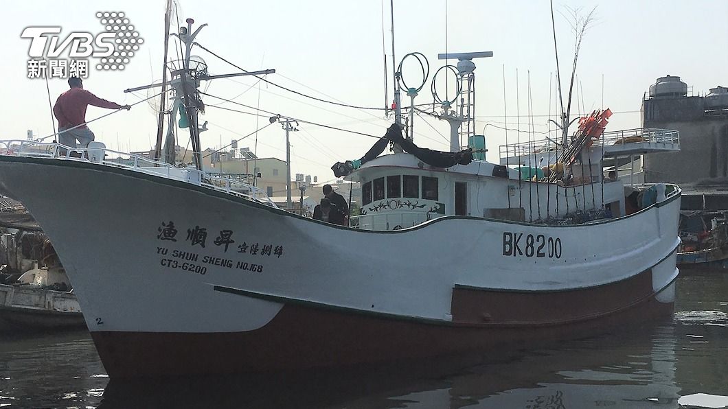 琉球籍漁船「漁順昇168號」。(圖/中央社)