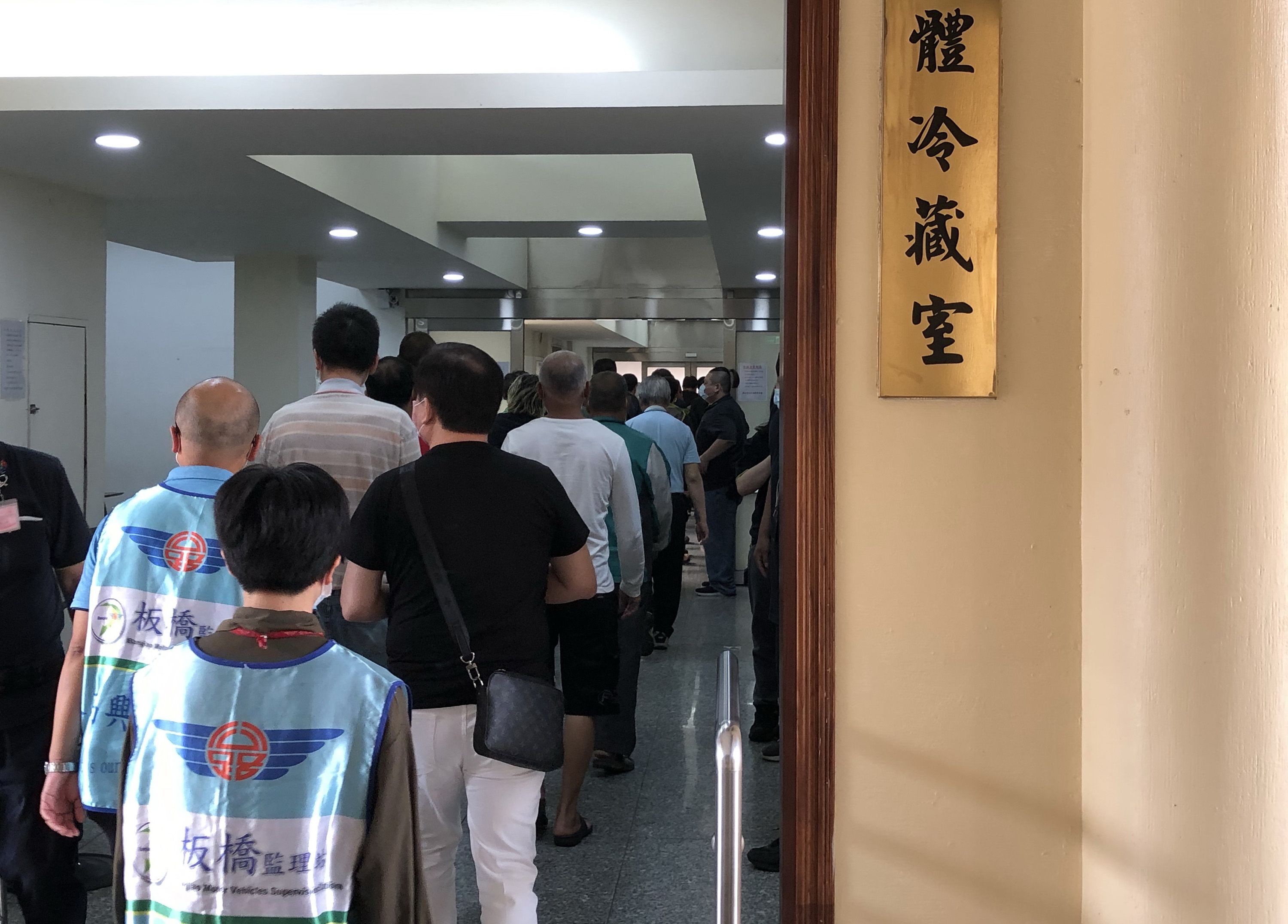 酒駕再犯者參觀新北殯儀館 嚇說不敢了