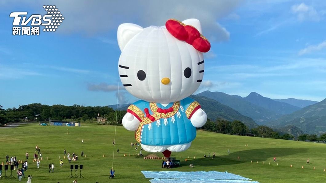 穿布農族衣服 台東熱氣球HELLO KITTY造型亮相