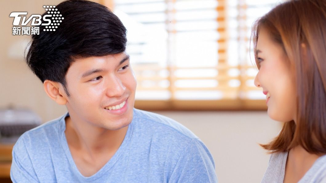 談到「結婚」就開始轉移話題的另一半要注意。(示意圖/shutterstock 達志影像)