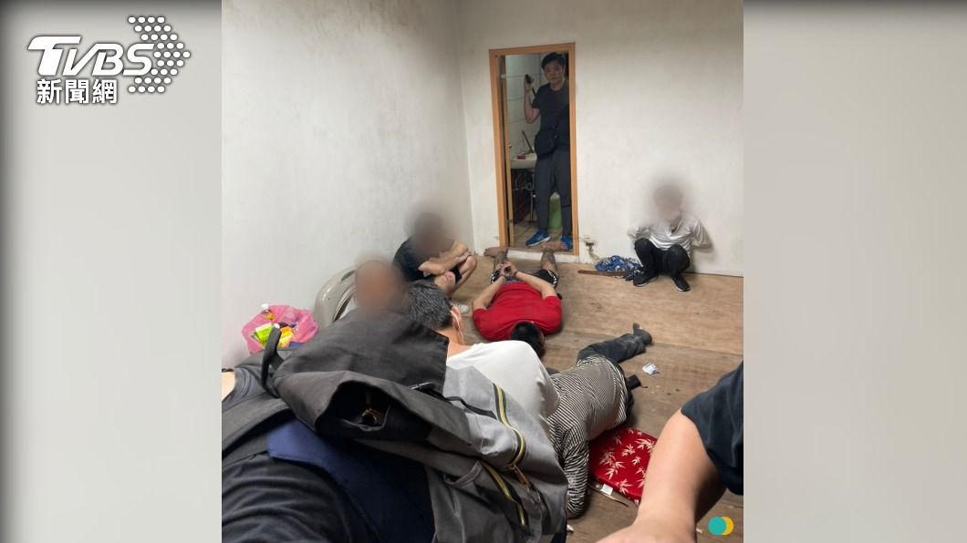 警方逮捕13人。(圖/TVBS)