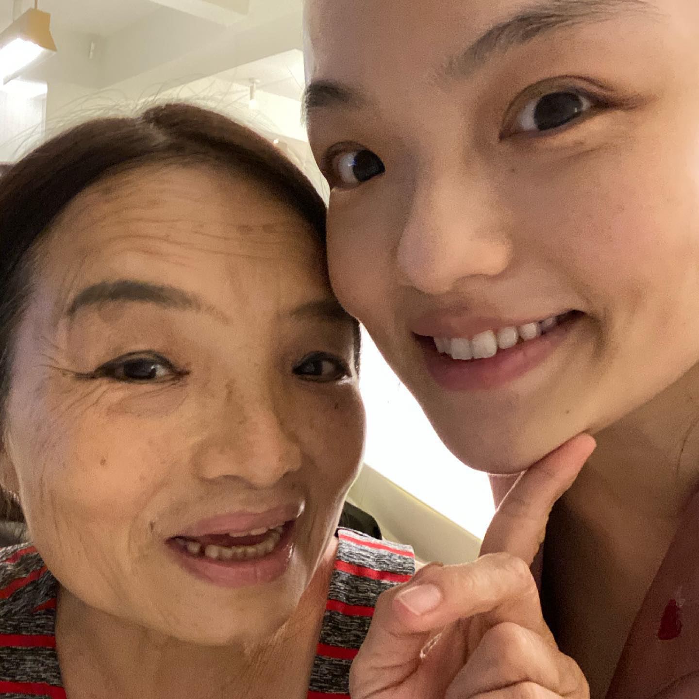徐佳瑩與媽媽相似度極高。(圖/翻攝自徐佳瑩臉書)