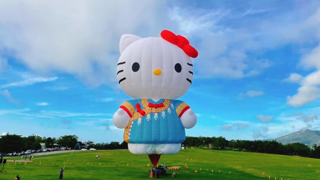 2021台灣熱氣球嘉年華將推出全球首座由三麗鷗巨星打造的「HELLO KITTY造型熱氣球」。(圖/翻攝自臺灣熱氣球嘉年華-Taiwan Balloon Festival臉書)