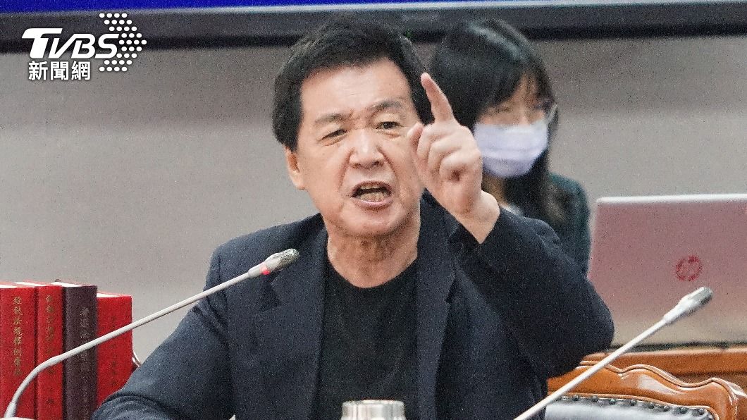 綠籲費鴻泰為槍斃說道歉辭總召 藍:表達強力監督