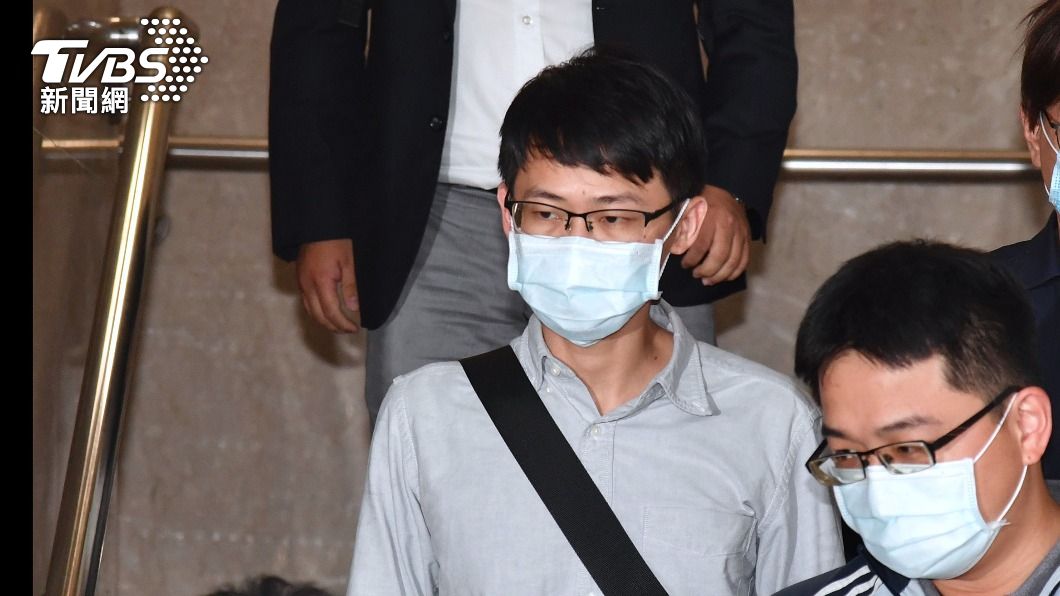 黑衣人鬧警局案許書桓緩起訴 北市警:尊重偵查