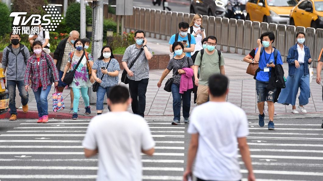 防疫升級　6/8前停辦室外500人、室內100人以上活動