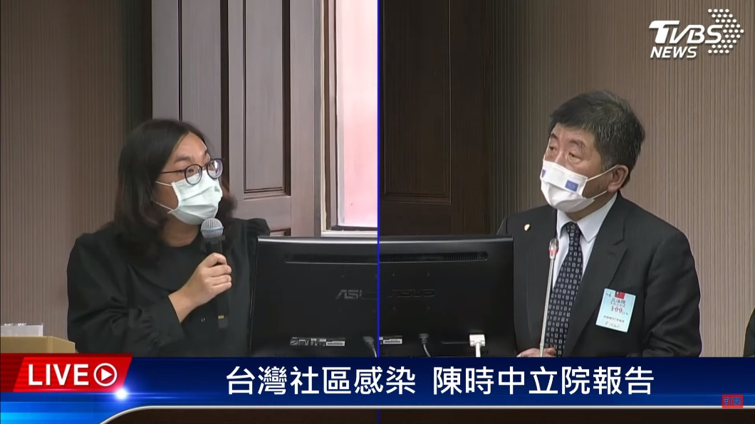 立委陳玉珍質詢時說有住戶的大樓被改成集中檢疫所,卻沒經過他們的同意。(圖/TVBS)