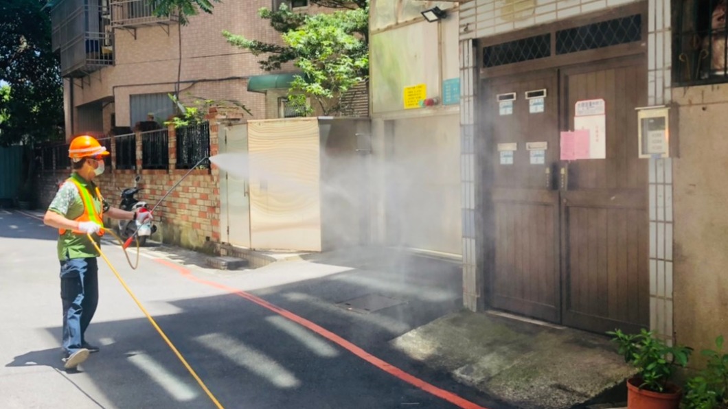 案1220本身住在中和地區，曾前往中和雙和醫院就診，急診的醫護也都被要求全員採檢。（圖／新北市衛生局提供）