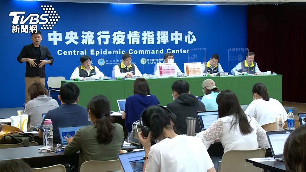 呂秋遠提到,防疫不只要靠政府,民眾也要齊心協力。(圖/TVBS)