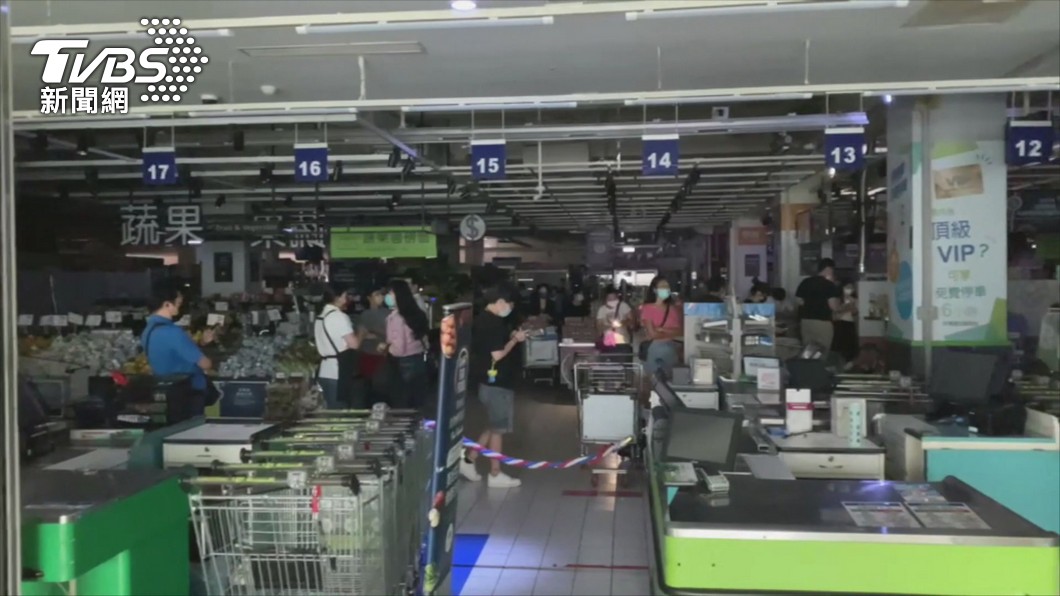 又停電!全台10縣市傳30多起電梯受困案 警消急救援