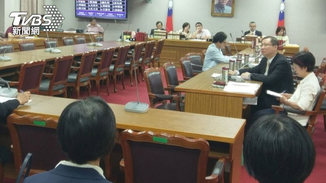 疫情升溫!立法院緊急召集協商 暫停週一會議