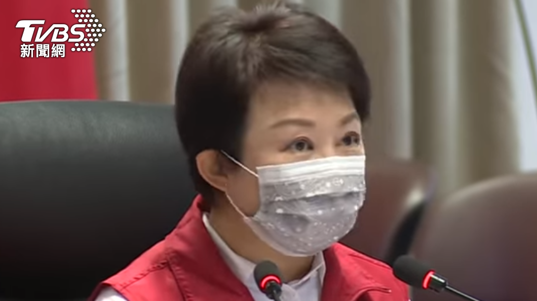 盧秀燕宣布市內夜市及團體宗教活動也暫停營業及舉辦。(圖/TVBS)