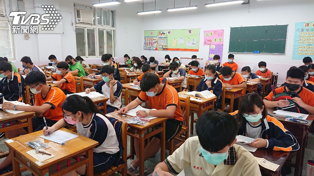 國中會考第二天登場 教育部籲考完及早回家
