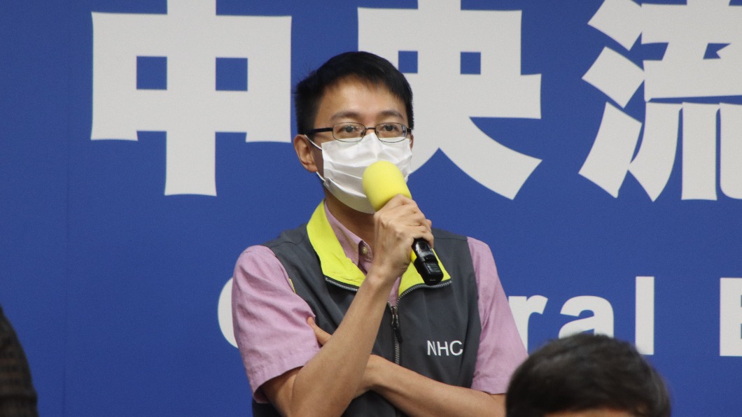 醫療應變組副組長羅一均指出，目前3大群聚案基因定序結果已經出爐的，都和華航諾富特病毒序列相同。（圖／指揮中心提供）