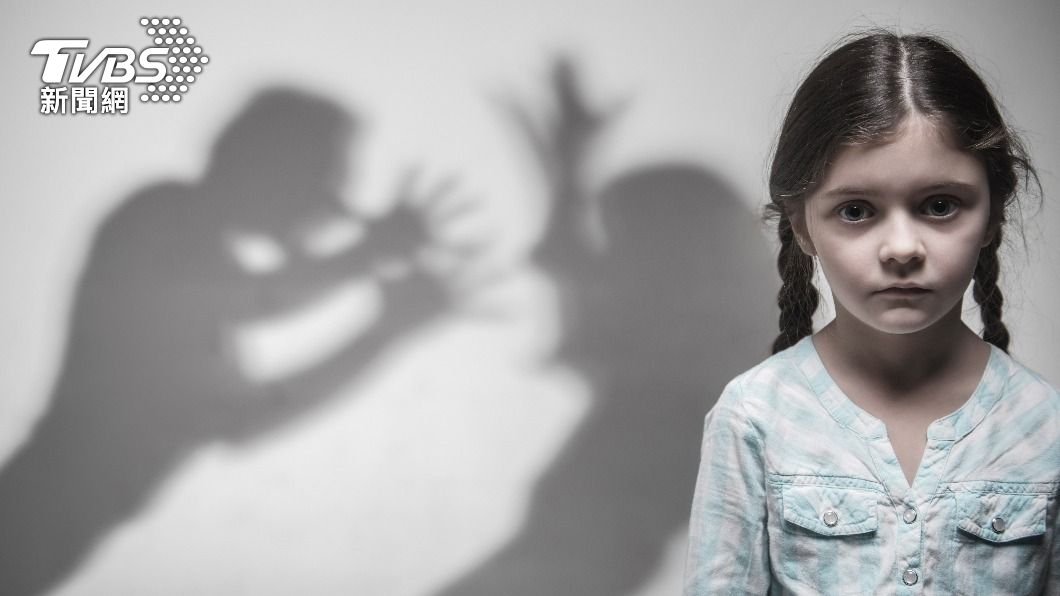 警方在案發前曾到場調解夫妻間的糾紛。(示意圖/shutterstock達志影像)