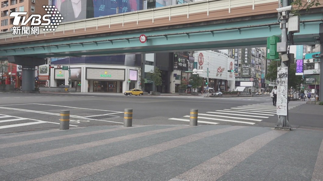 日本網友曬出台灣淨空城市 大讚台灣人民防疫素養!