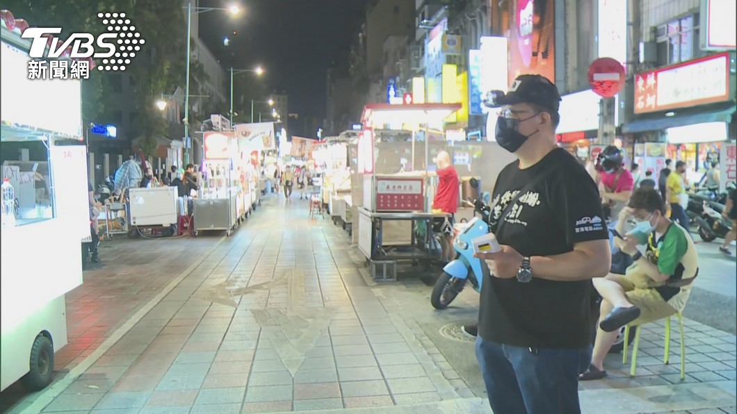 各行各業都受到疫情衝擊,以往熱鬧的夜市也變得冷清。(示意圖/TVBS)