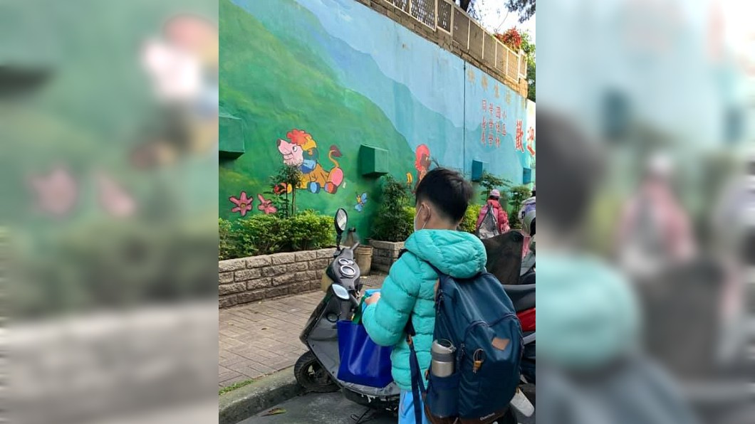 狄志為因孩子堅決要去上課不想補課,還是送他去上學了。(圖/翻攝自狄志為臉書)