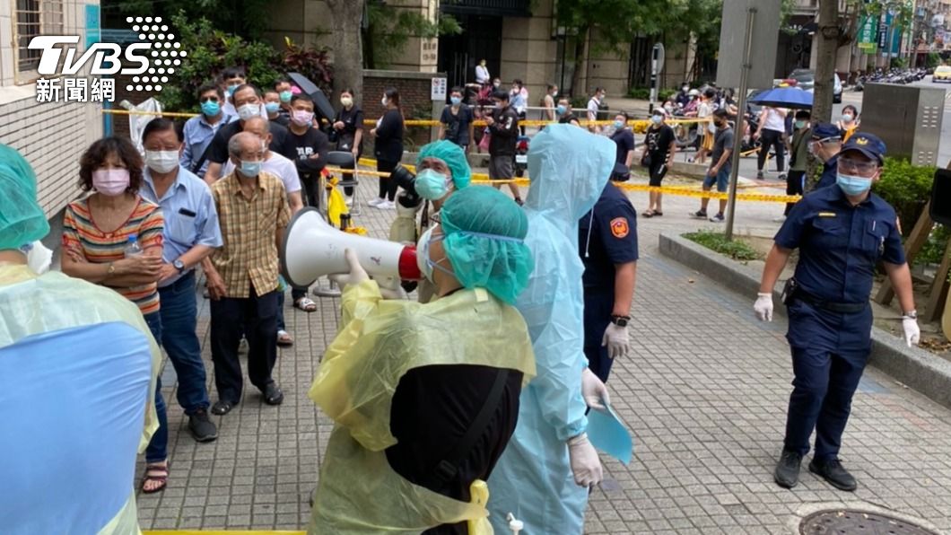 新冠疫情爆發新北設快篩站 17間採檢醫院名單出爐