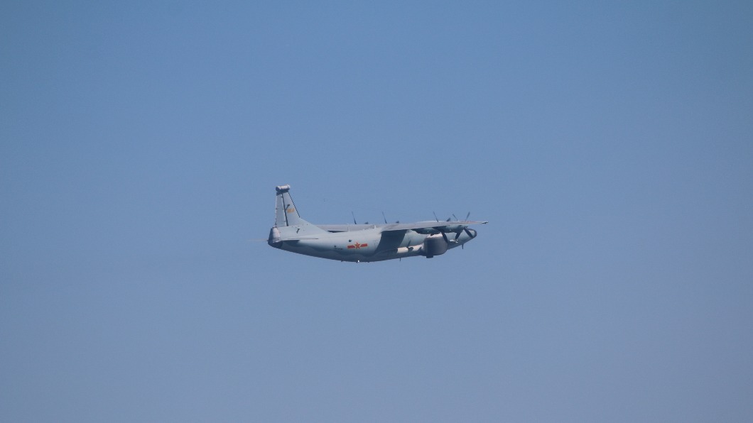 共軍1架運8遠干機擾台 空軍兵力應對