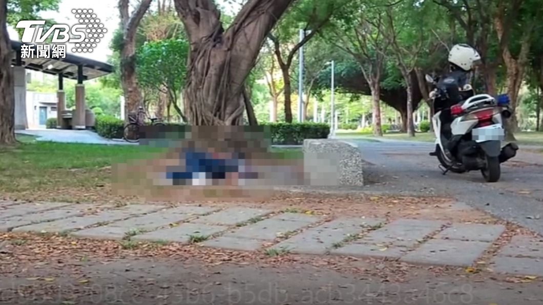 男子明顯死亡多時。(圖/TVBS)