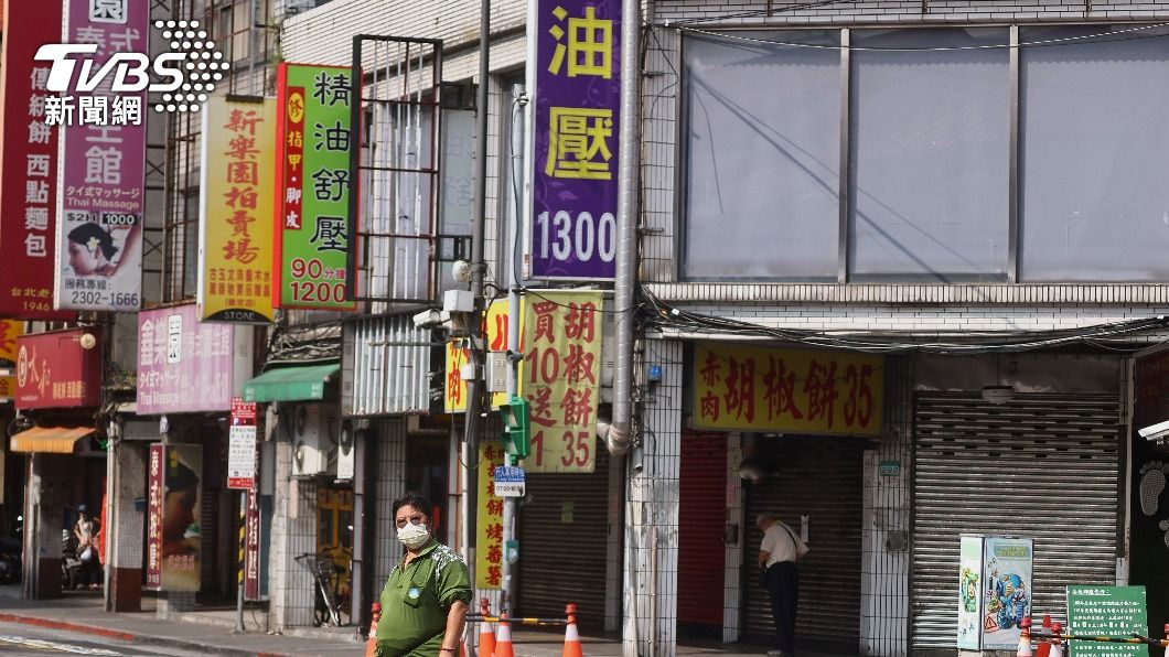 不斷更新/全國三級警戒 20家連鎖業者禁內用、採外帶