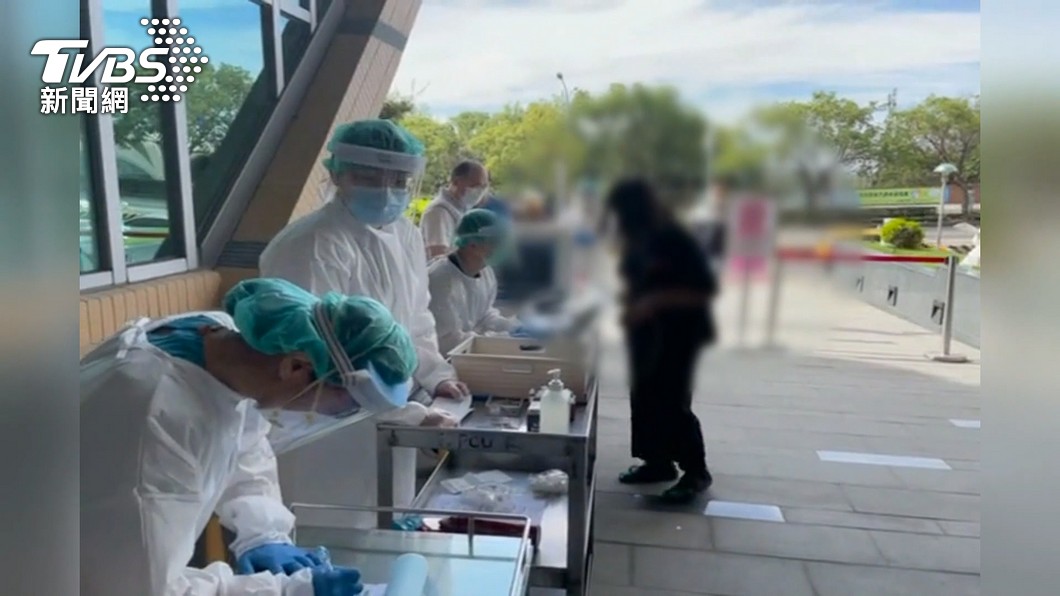 有部分一般病患因為其他重病到醫院急診,卻因為醫護人員焦頭爛額在治療新冠病人被拒收。(圖/TVBS資料畫面)
