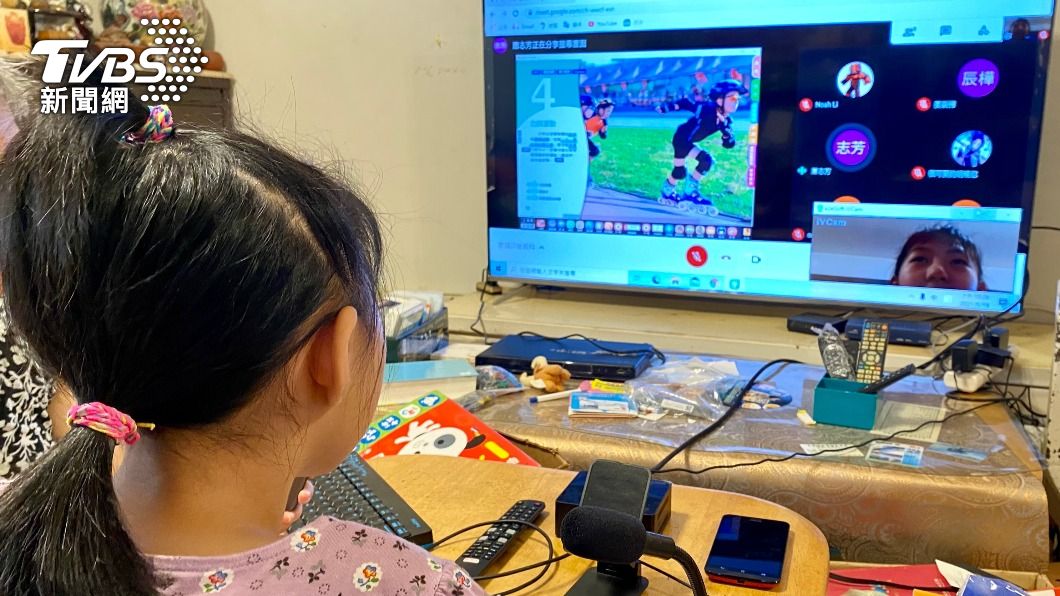 教育部稱停課至6/18? 指揮中心:境外假網頁