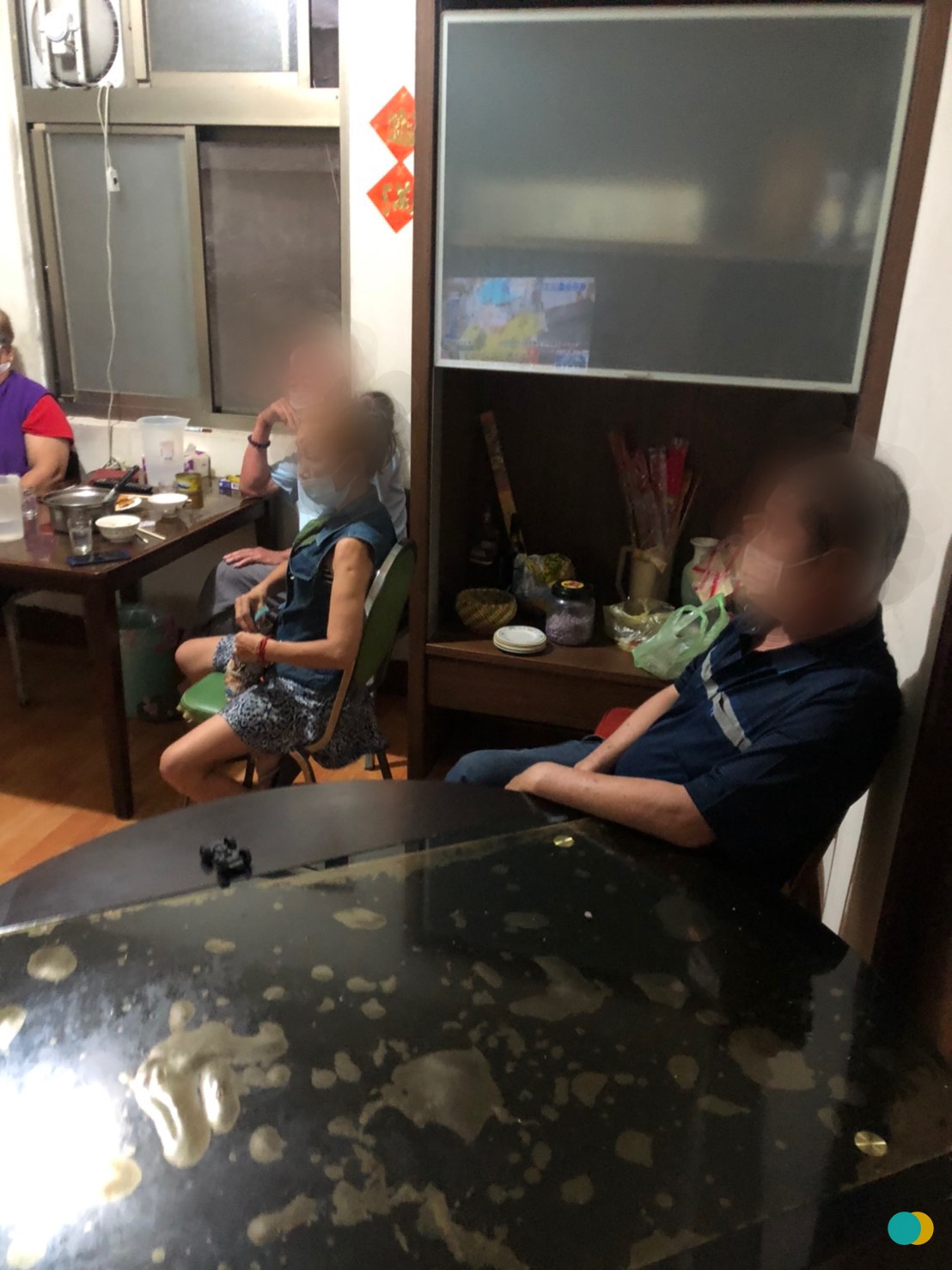 飲酒店平均年齡近70歲。(圖/TVBS)