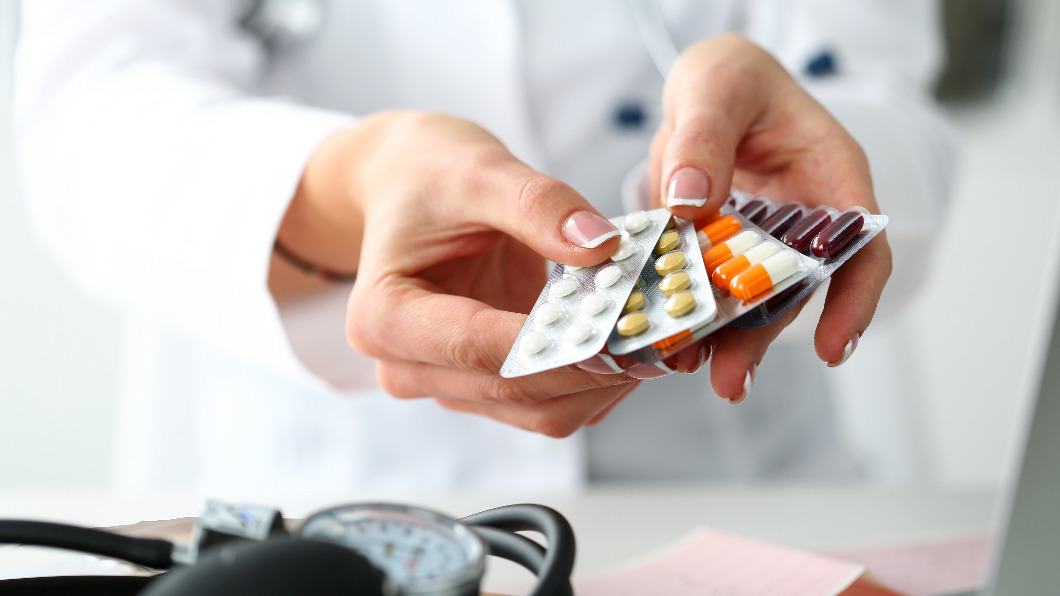 美國CDC指出，藥品應納入防疫必備物資。（示意圖／shutterstock達志影像）