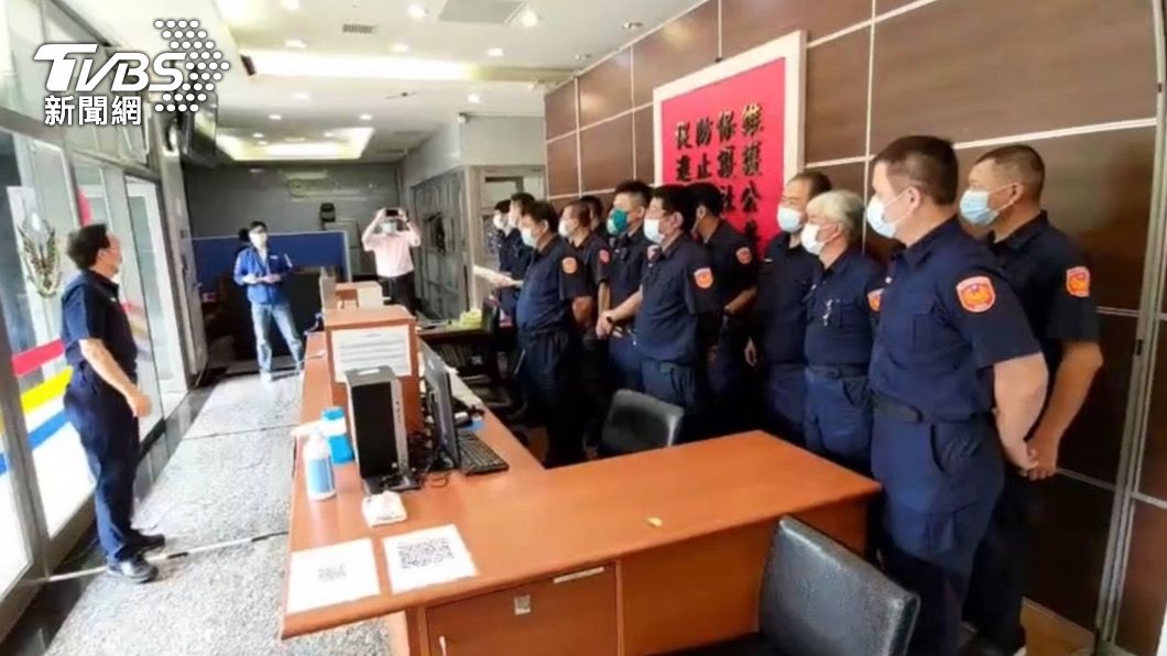 重災區！西門派出所全員居家隔離　陳嘉昌慰問支援警力