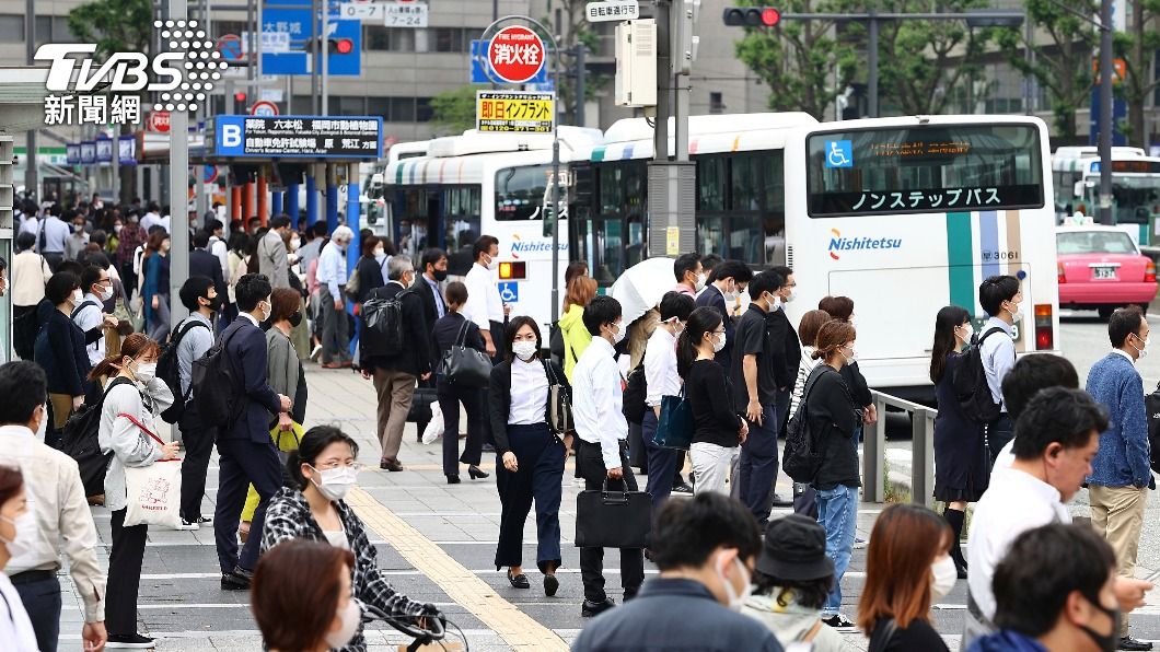 日本昨日開放企業和大學預約疫苗接種,並預計在6月21日開始施打。(圖/達志影像 美聯社)