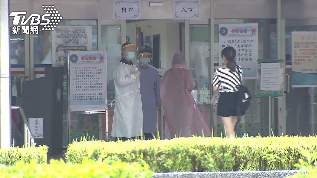 柯文哲示警未來停課不停班將會是常態。(圖/TVBS)