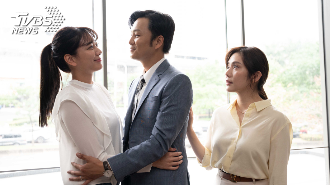 張書偉背著王宇婕和邱珮淇搞外遇。圖/TVBS