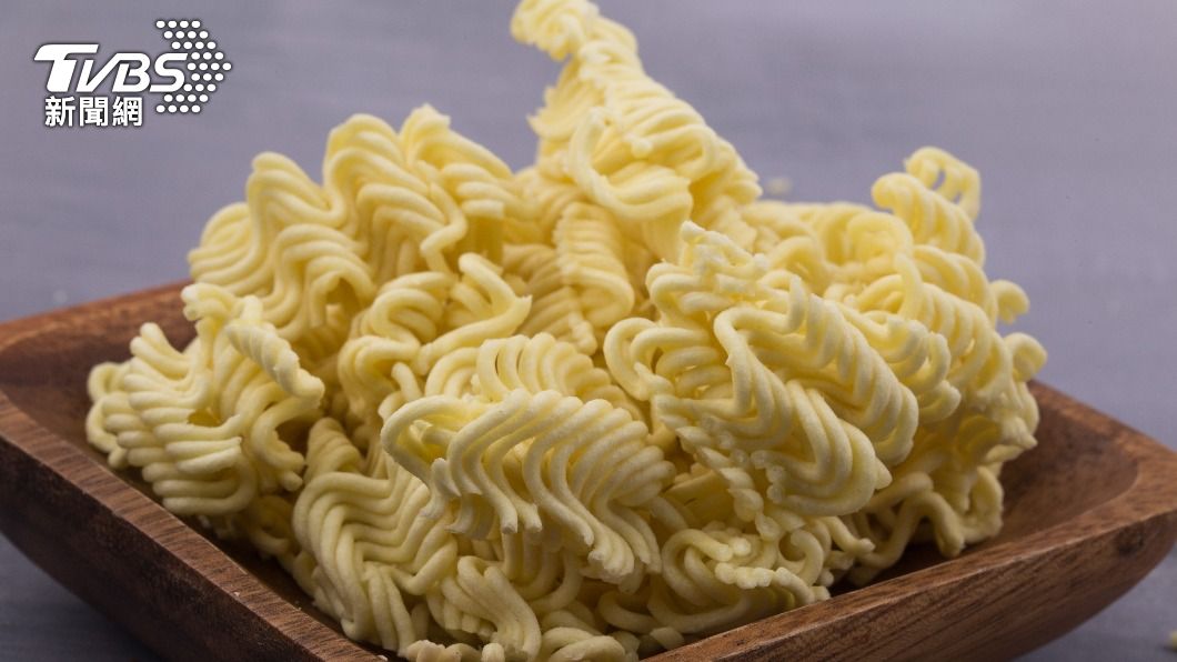 油炸麵熱量高。（示意圖／shutterstock達志影像）