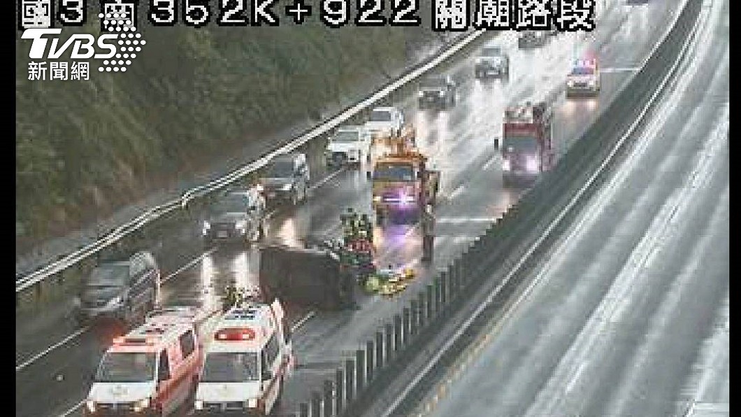 國3路段因車禍回堵。(圖/TVBS)