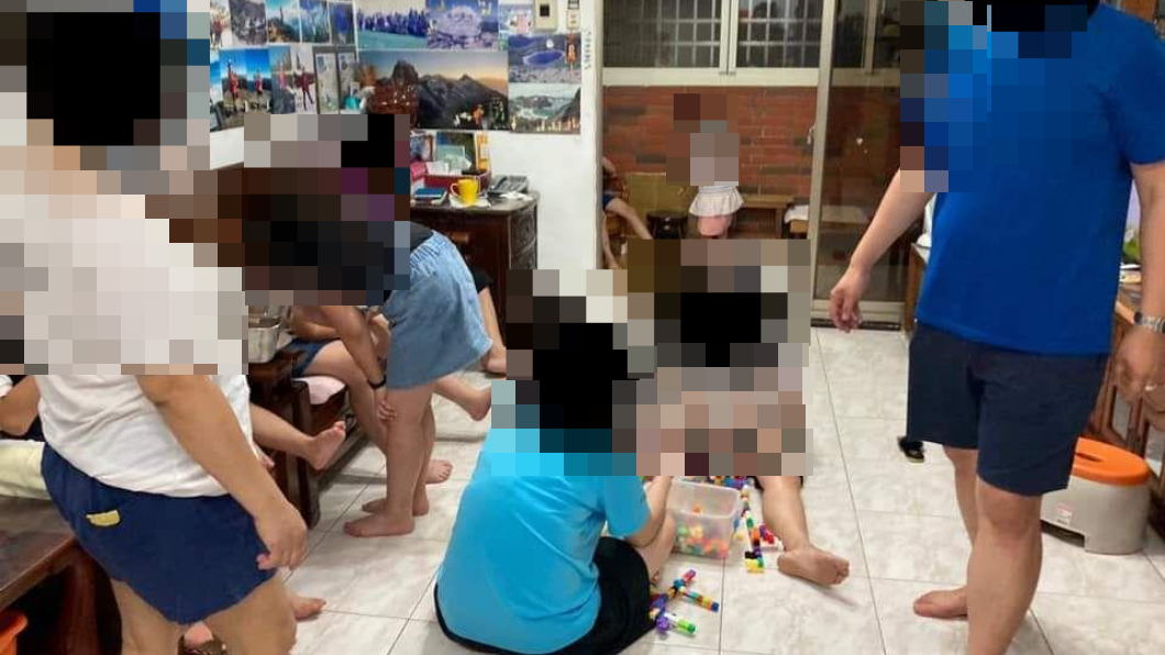 14人擠爆客廳!男為了防疫得罪親友 網卻讚:你是對的