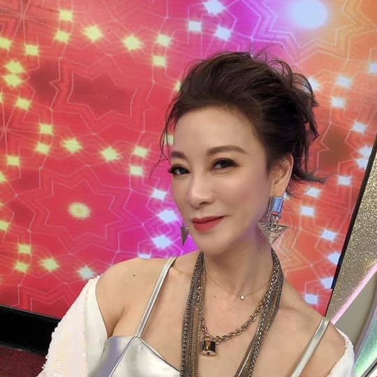56歲楊繡惠認為另一半有錢很重要。（圖／翻攝自楊繡惠臉書）
