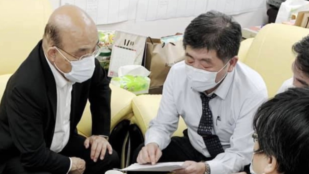 宅神送喪禮花籃給指揮中心 蘇揆:詛咒努力工作者不恰當