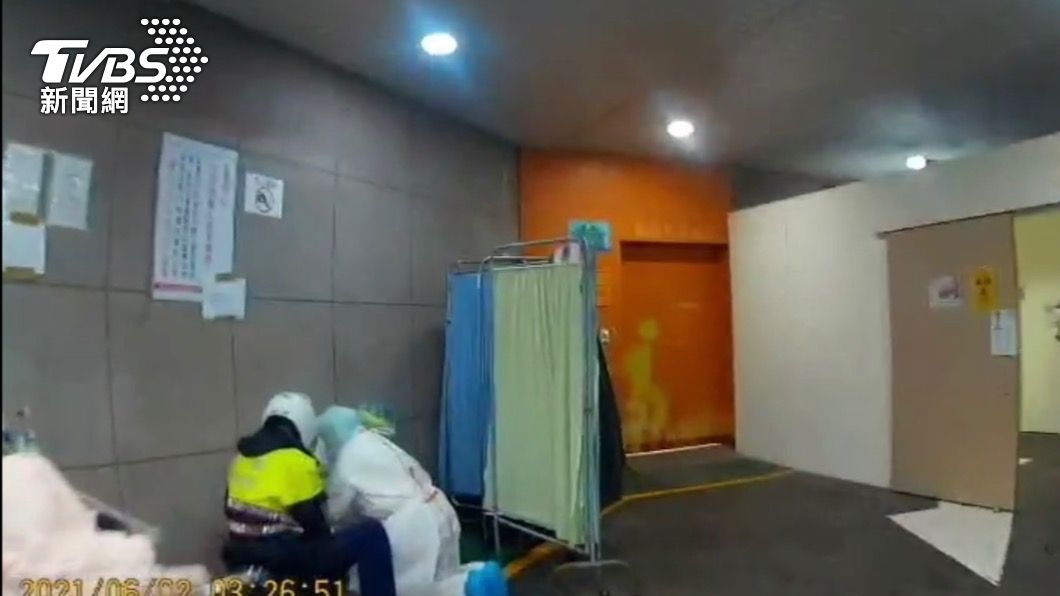 確診老翁大鬧醫院後竟開溜。（圖／TVBS）