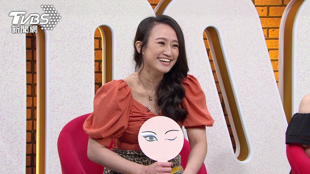 瑄瑄反被哈孝遠質疑花萬元修水電。(圖/年代MUCH提供)