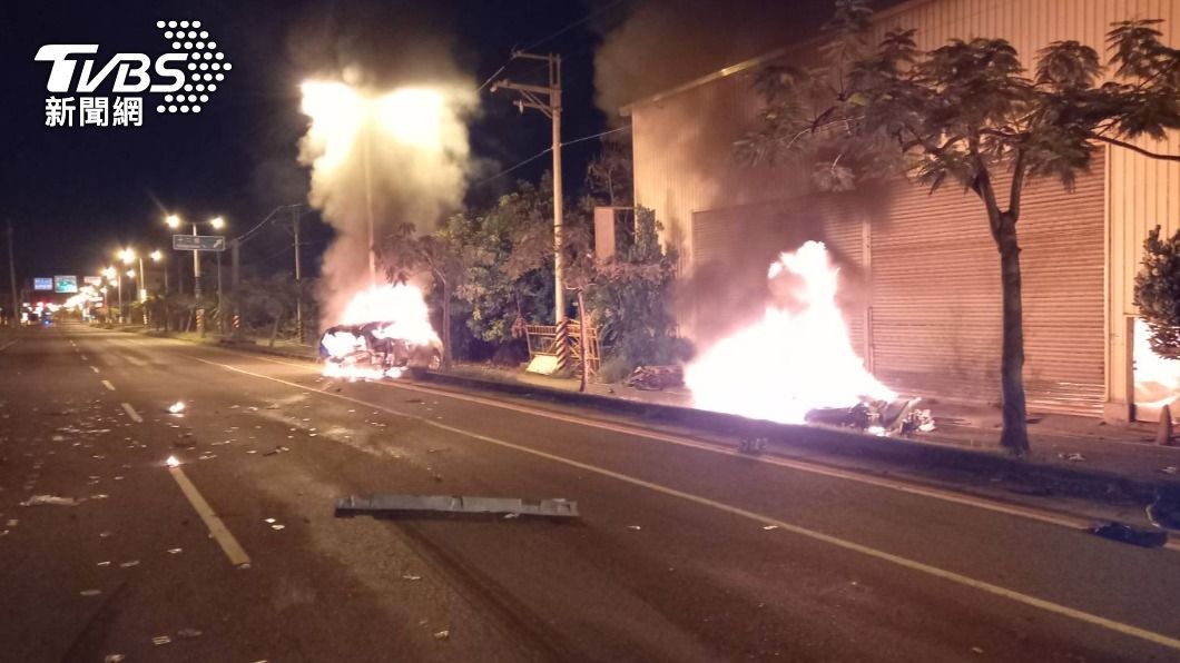 台南凌晨發生死亡車禍。(圖/TVBS)