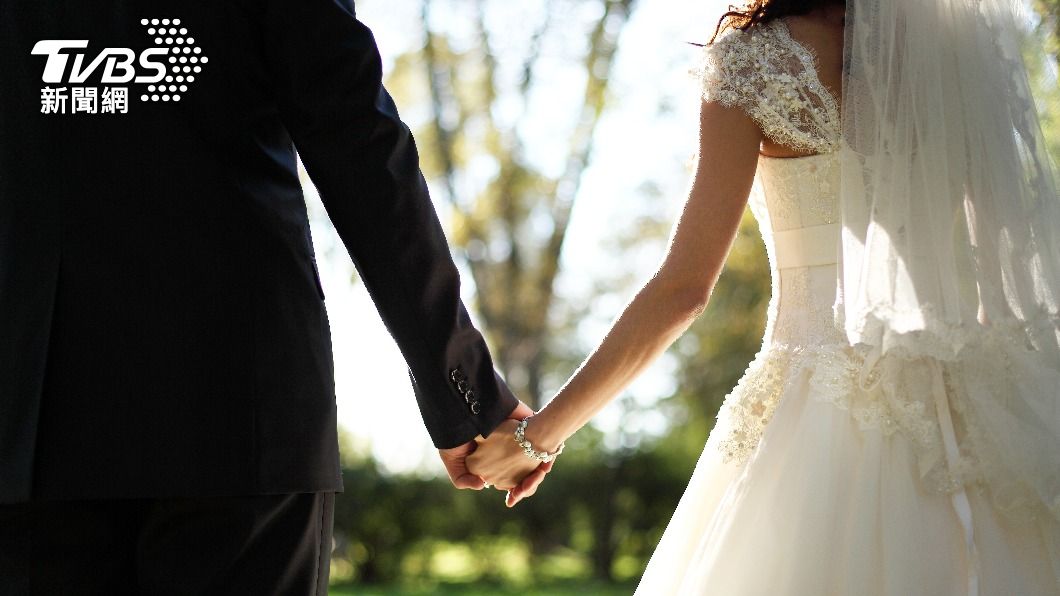 七夕情人節當天切勿結婚。(示意圖/shutterstock達志影像)